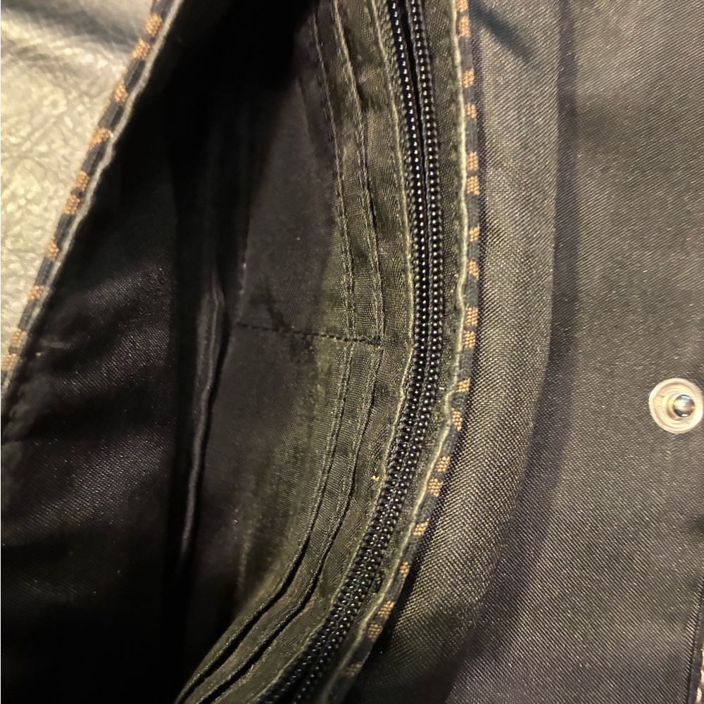 Fossil 8” Wristlet Wallet With Card Holders And Zippered Pocket - Picture 4 of 11